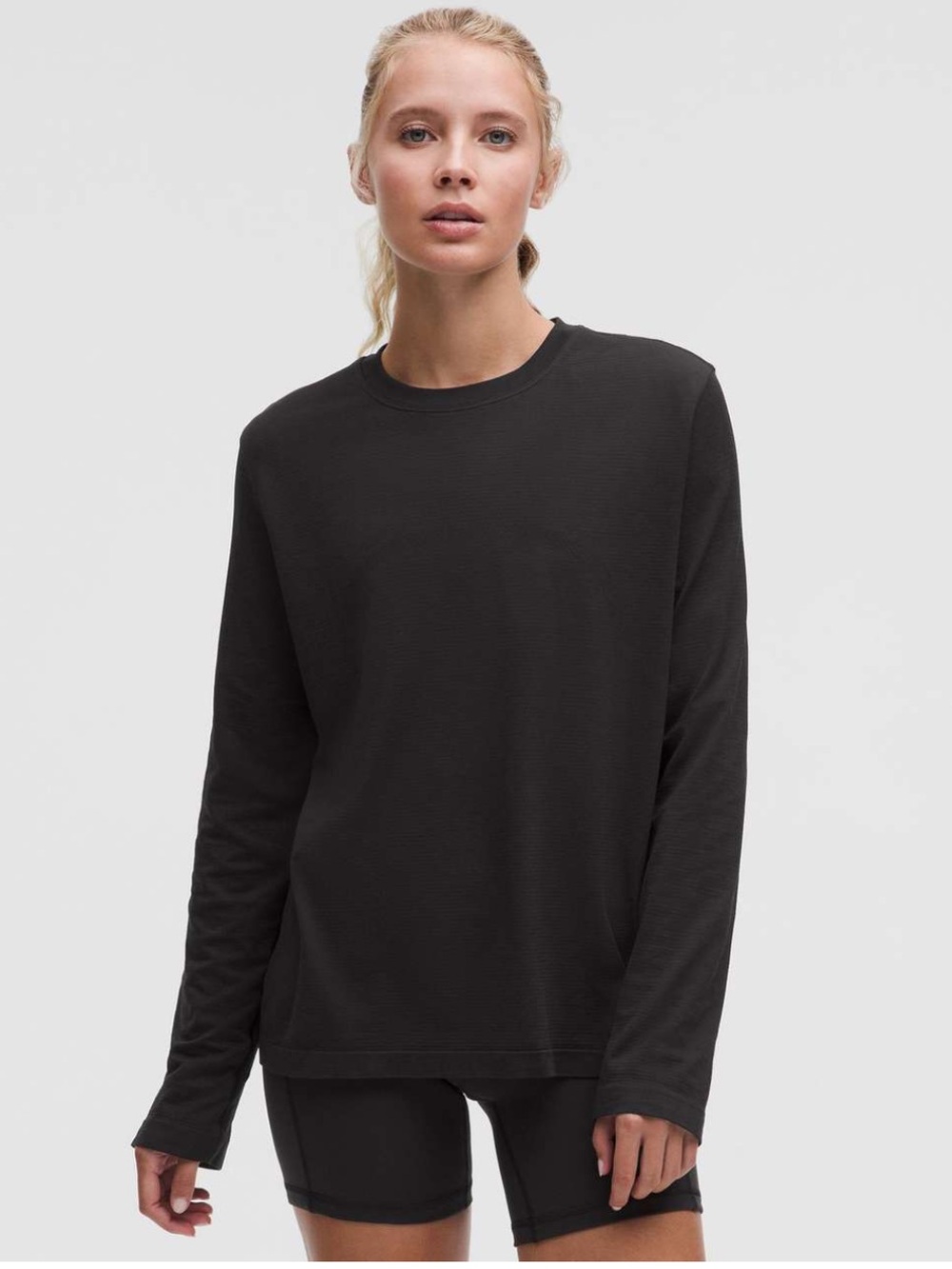 Lululemon Swiftly Relaxed Long-Sleeve Shirt Top Updated Fit Black size 6 gym run - Picture 3 of 7